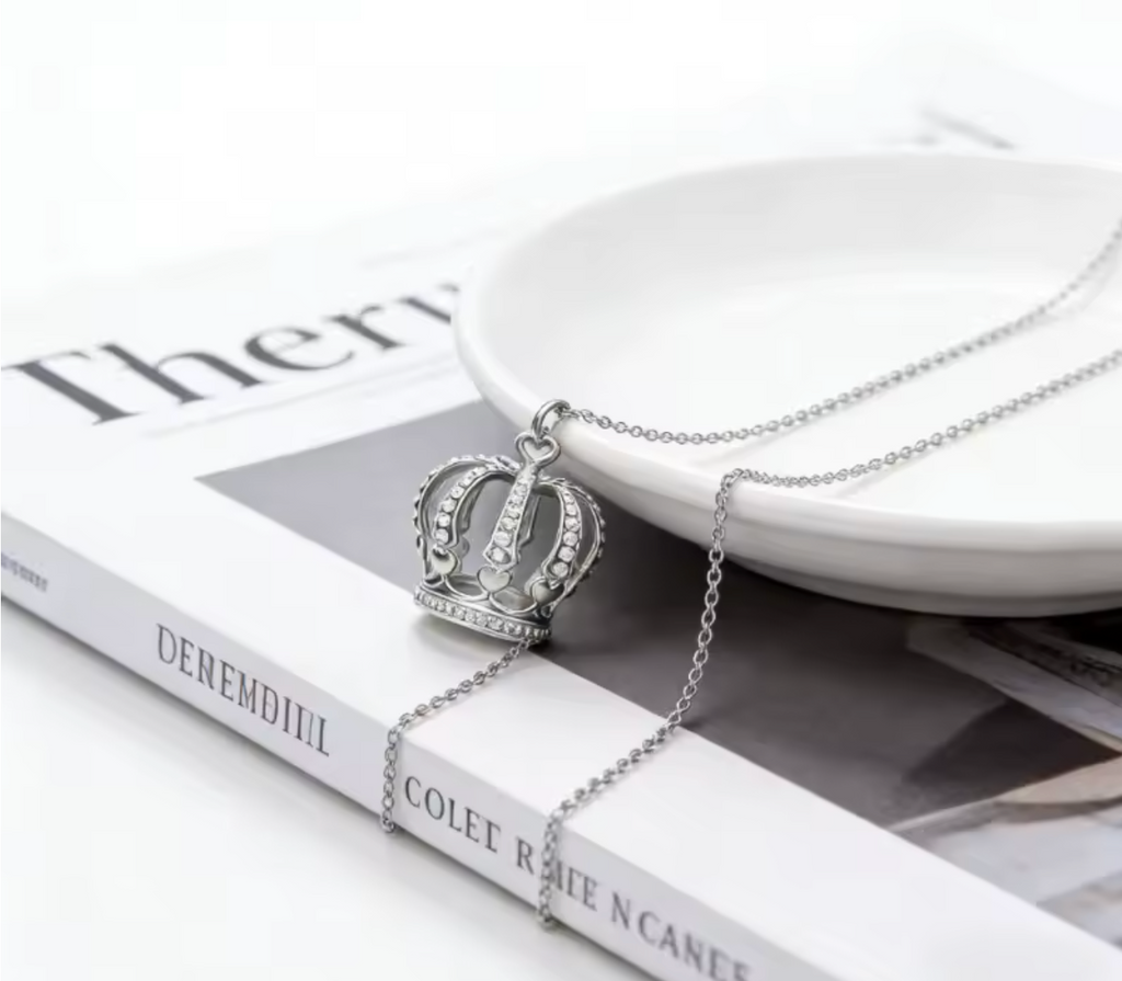 Elegant Crown Pendant Clavicle Necklace for Women