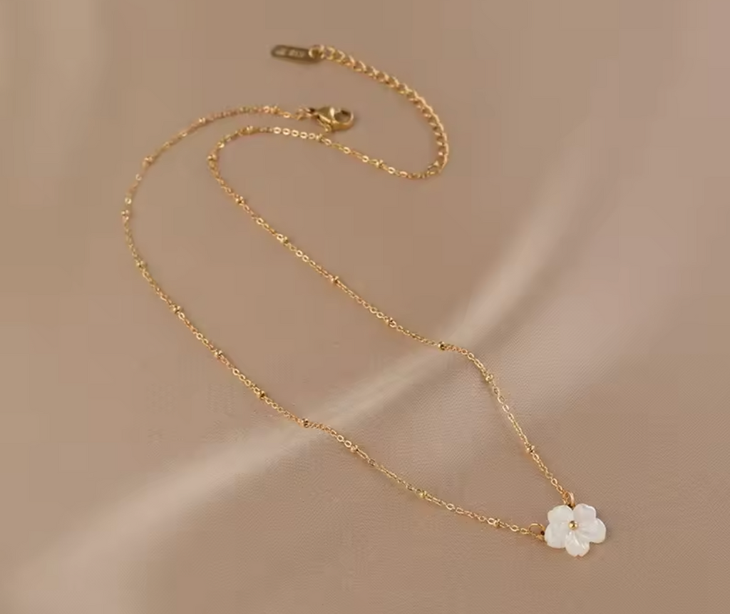 Gold Color Stainless Steel White Shell Flower Pendant Necklace for Women