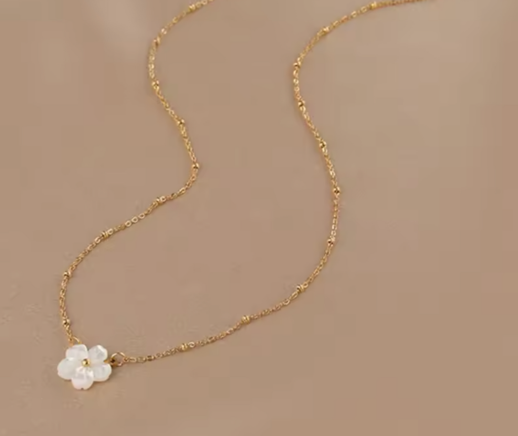 Gold Color Stainless Steel White Shell Flower Pendant Necklace for Women