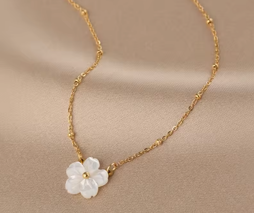 Gold Color Stainless Steel White Shell Flower Pendant Necklace for Women