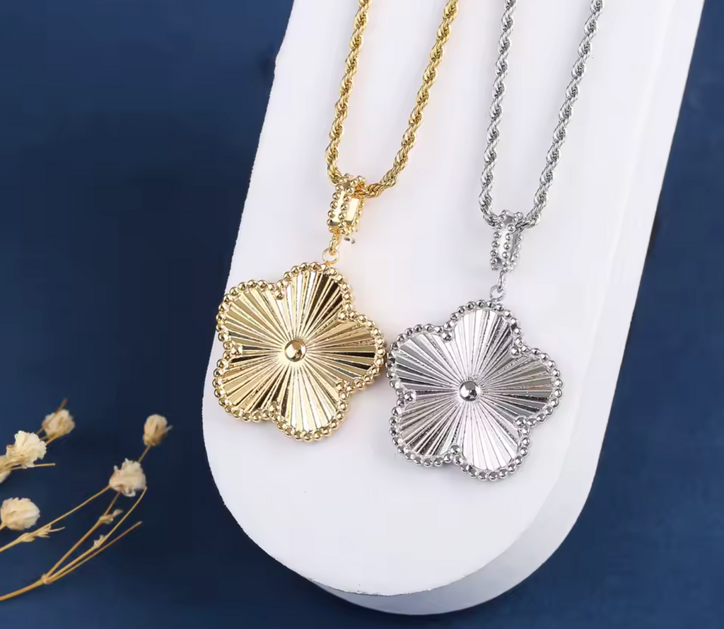 Luxury Stainless Steel Clover Laser Sweater Chain Pendant Necklace for Women