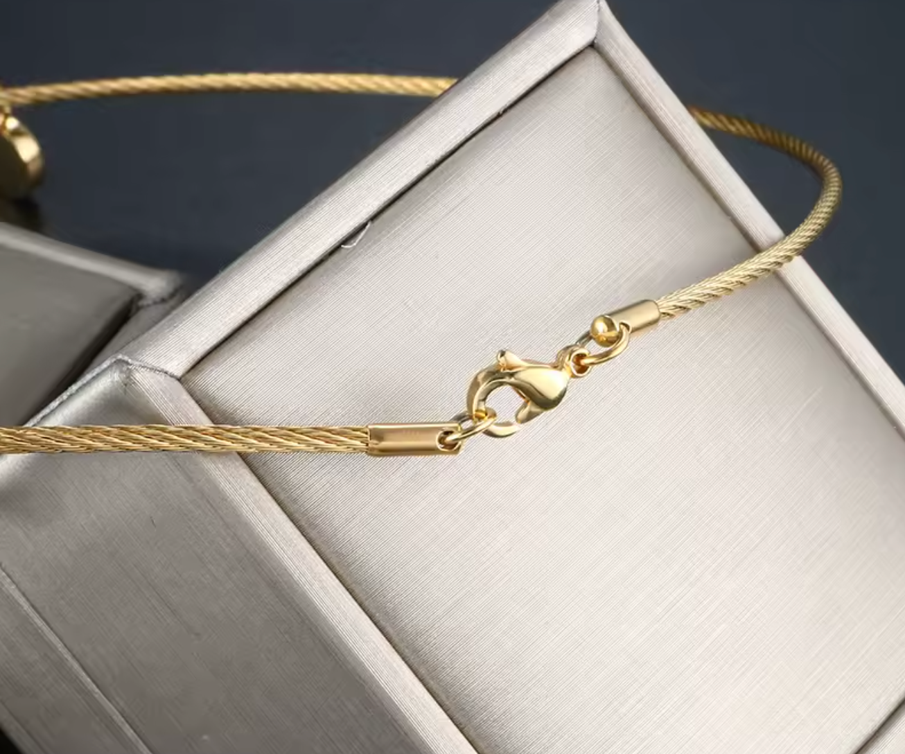 Gold Color Stainless Steel Roman Numeral Zircon Pendant Necklace for Women